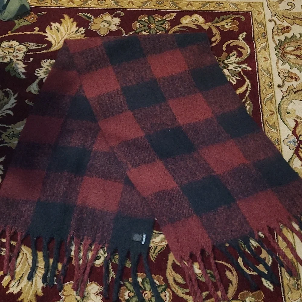 Steve Madden Red Black Buffalo Plaid Oversized Fringe Scarf OS